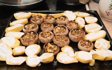 Stuffed mushrooms with potatoes