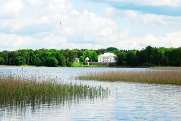 Uzutrakis manor on the board of Galves lake
