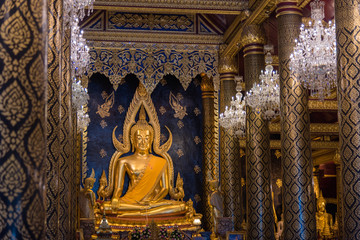 Chinnarat Buddha sculpture