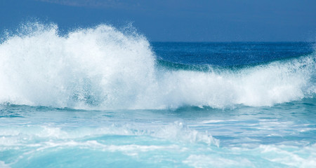 powerful ocean waves breaking