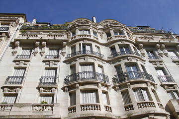 Obraz premium Immeuble ancien à Paris