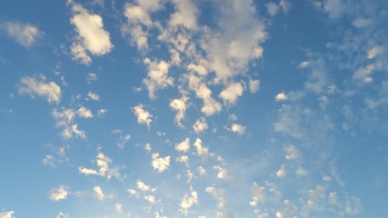 Nubes en el cielo azul