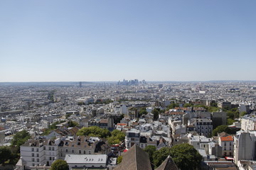 Fototapeta na wymiar Paysage urbain à Paris, vue depuis le Sacré Cœur