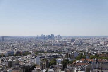 Fototapeta na wymiar Paysage urbain à Paris, vue depuis le Sacré Cœur
