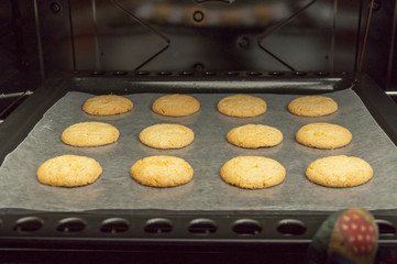 Galletas en el horno