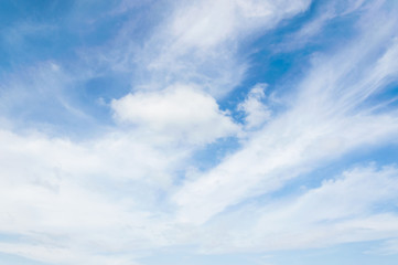 Fototapeta premium White cloud on blue sky