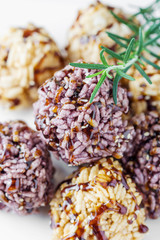 Rice cracker or puffed rice with sugar