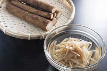 ごぼう黒バック横