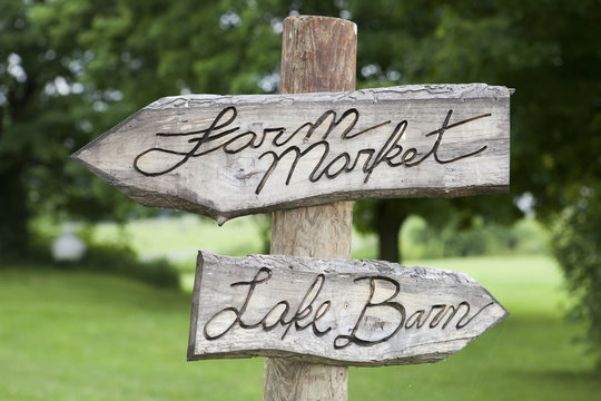 Farm Market Sign