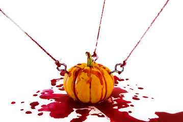 damage the pumpkin with rope and screw hook