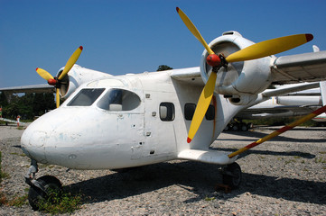 Old propeller plane