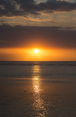 Naklejka premium Spectacular sunset in the Gili Islands