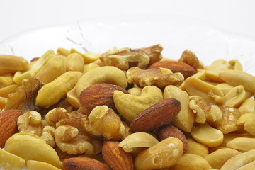 ナッツ類/美味しいティータイムには美味しいナッツをどうぞ