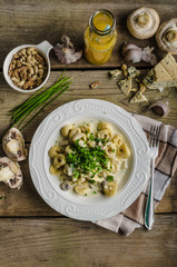 Tortellini with blue cheese sauce