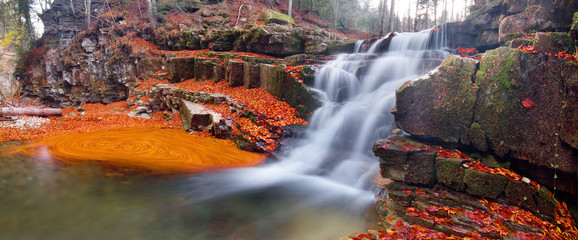 Manyavsky waterfall Fall