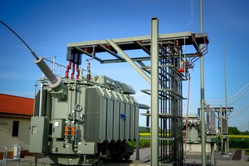 Energieversorgung - Trafostation für Stromnetz
