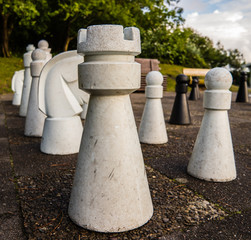 Schachfigur Turm im Park