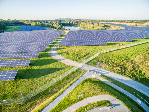 Luftaufnahme eines Sonnenenergie Kraftwerkes