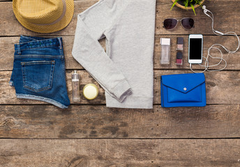 Wome's clothes and accessories