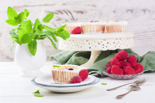 Ricotta Mini Cheesecake With Fresh Raspberries