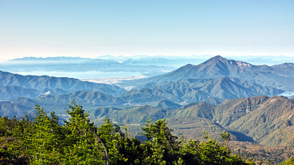 早朝の磐梯山遠景