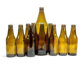 Botellas de vidrio de color ambar.