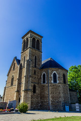 Fototapeta na wymiar L’église de Châtenay et son carillon de Bièvre à 19 cloches
