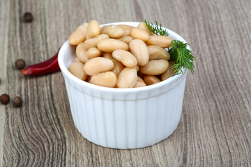 White canned beans