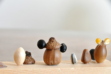 木の実を使った作品