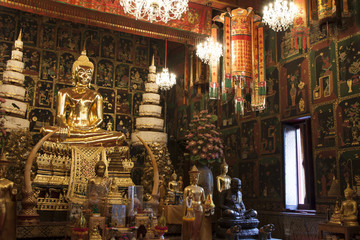 Fototapeta na wymiar temple, ayutthaya, thailand (ayutthaya historical park )