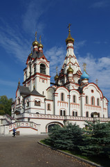 Fototapeta na wymiar DOLGOPRUDNY, RUSSIA - September 27, 2015: Church of the Kazan Ic