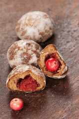 Gingerbread with cranberry filling