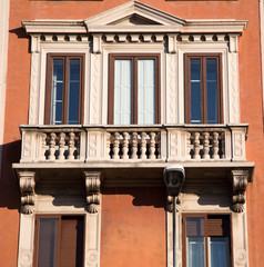 balcony bologna © rusty elliott
