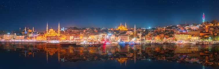 Fototapeta na wymiar Panorama os Istanbul and Bosporus at night