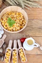 Corn milk and fresh sweet corn