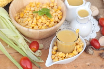 Corn milk and fresh sweet corn