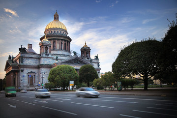 Fototapeta na wymiar night landscape in St. Petersburg Russia