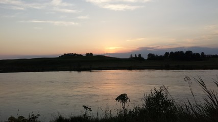 Sunset o the river