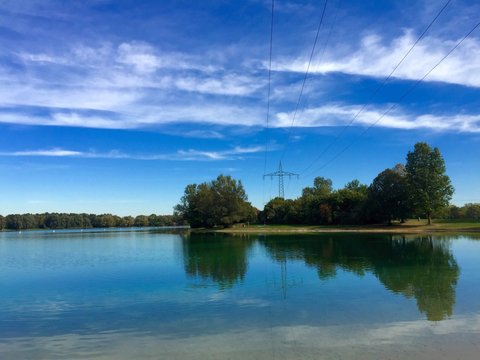 Sonniges Herbstwetter am Feringasee lockt Badeg&auml;ste