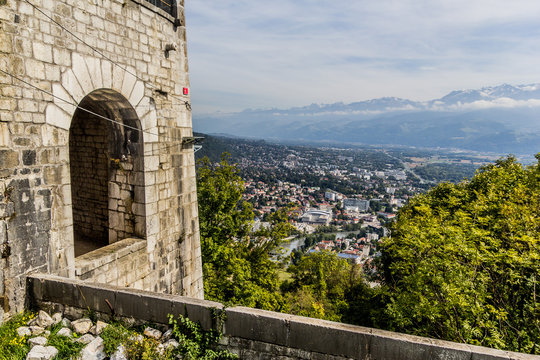 Vue générale de Grenoble du haut du Fort de La Bastille
