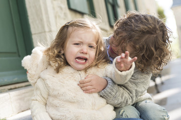 Obraz premium Brother consoling his sister