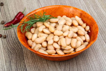 White canned beans