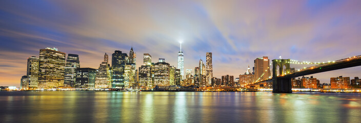 Naklejka na ściany i meble Panoramic view of New York City Manhattan midtown at dusk