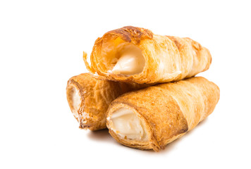 puff rolls with cream