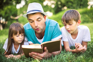 education, family concept © kolinko_tanya