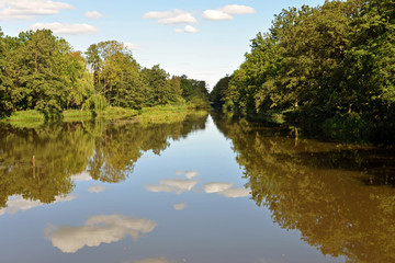 Fototapeta na wymiar romantische Flusslandschaft in Töndern Südjütland
