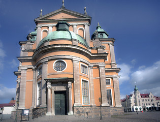 Kalmar Domkyrka från väster med ingång © gorerl