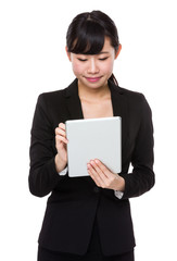 Young businesswoman use of the tablet pc