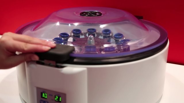 Medical laboratory centrifuge