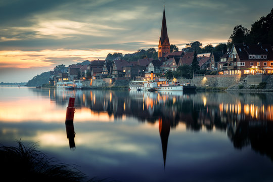 Abendd&auml;mmerung in Lauenburg